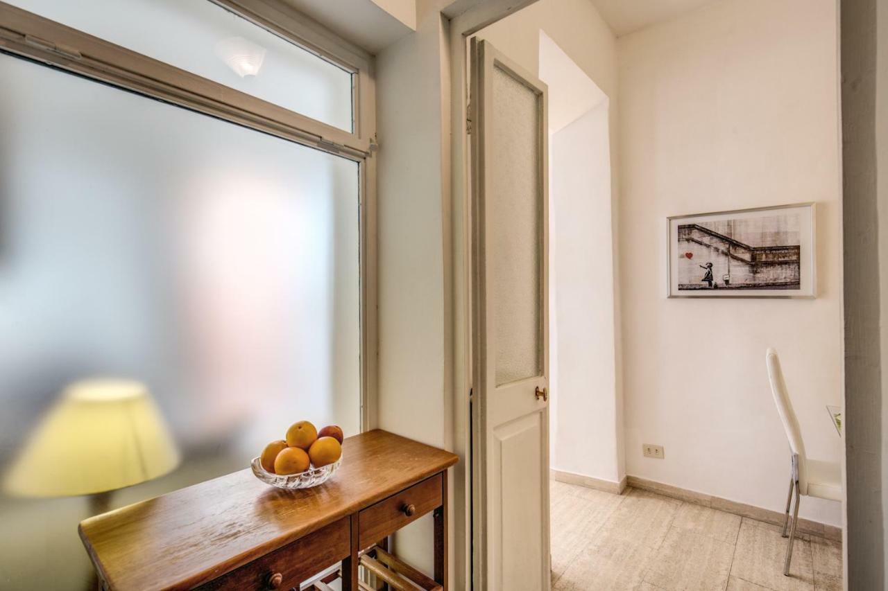 Guesthouse O Affittacamere Casa Fienaroli 2 Rome Exterior photo